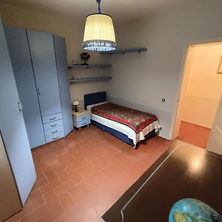 Cozy Apartment Near The City Walls Lucca Exteriör bild