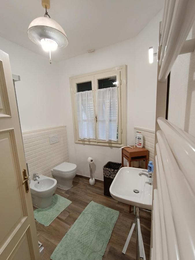 Cozy Apartment Near The City Walls Lucca Exteriör bild